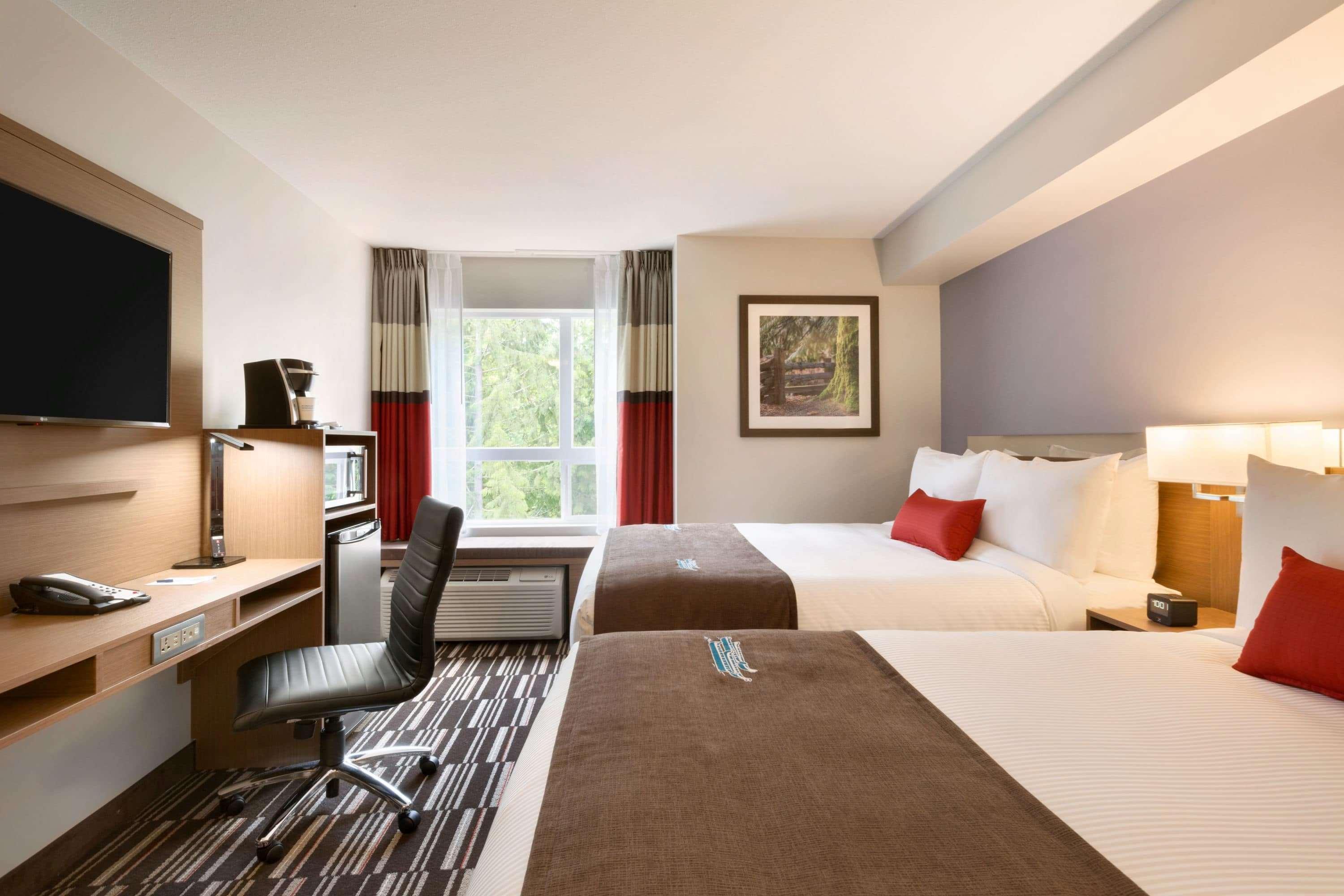 Microtel Inn & Suites By Wyndham Oyster Bay Ladysmith Bagian luar foto